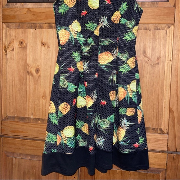 Pineapple Dress - Picture 2 of 3